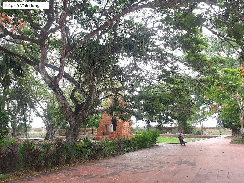 Tháp cổ Vĩnh Hưng
