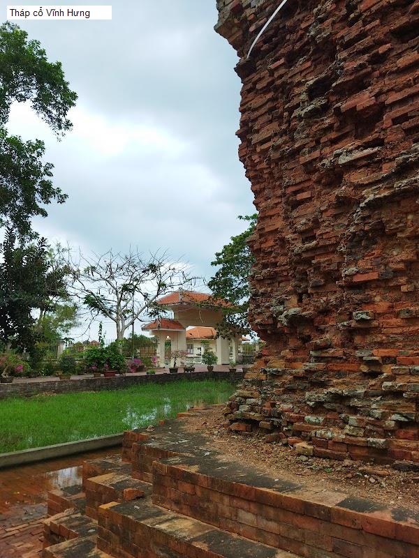 Tháp cổ Vĩnh Hưng