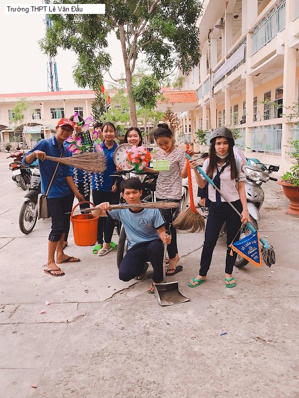 Trường THPT Lê Văn Đẩu